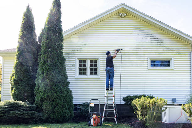 Best Commercial Building Pressure Washing  in Clarksville, IA
